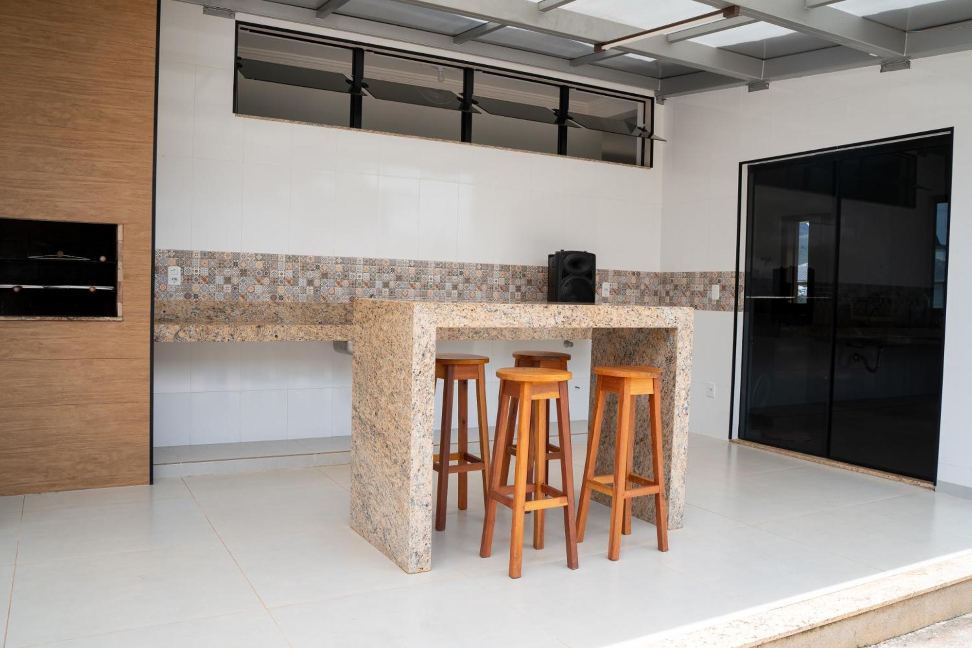 Casa Com Piscina Vista Para Lago, 03 Quartos Confortaveis Capitólio Εξωτερικό φωτογραφία